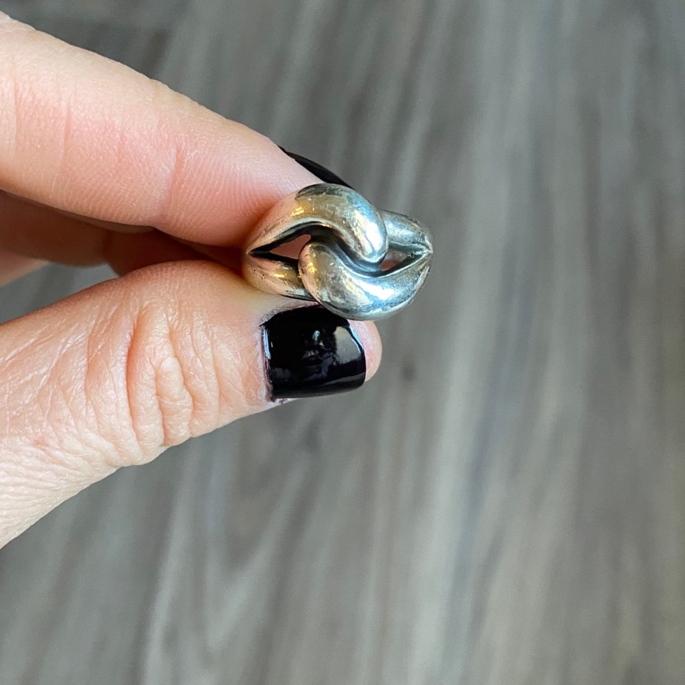 James Avery Retired Cadena Ring Size 7